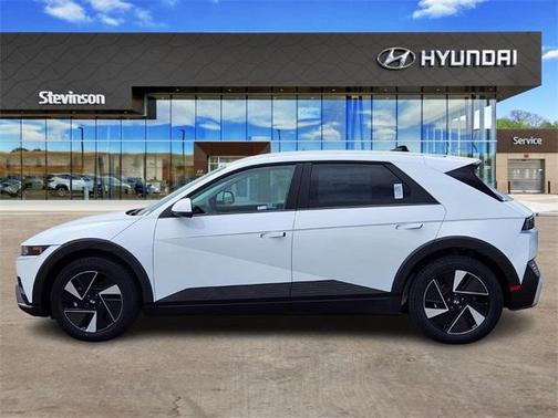2025 Hyundai IONIQ 5 SEL