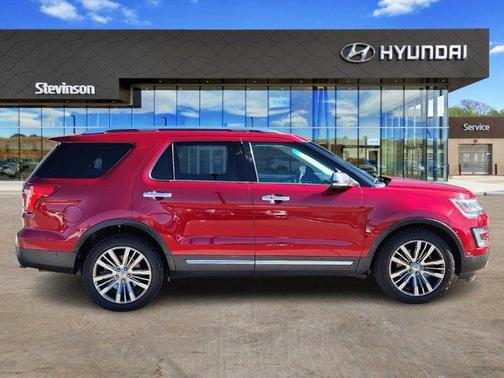 2017 Ford Explorer Platinum