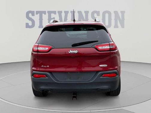 Deep Cherry Red Crystal Pearlcoat 2017 Jeep Cherokee Latitude