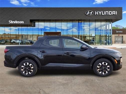 2025 Hyundai SANTA CRUZ SEL Activity