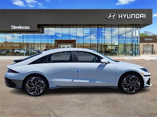 2025 Hyundai IONIQ 6 SEL