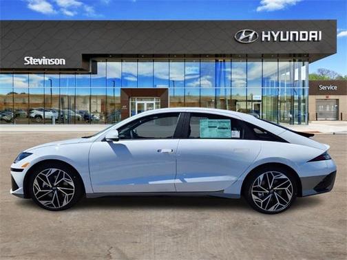 2025 Hyundai IONIQ 6 SEL