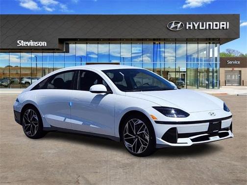 2025 Hyundai IONIQ 6 SEL