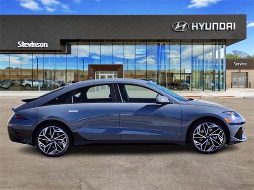 2025 Hyundai IONIQ 6 SEL