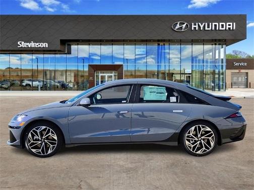 2025 Hyundai IONIQ 6 SEL