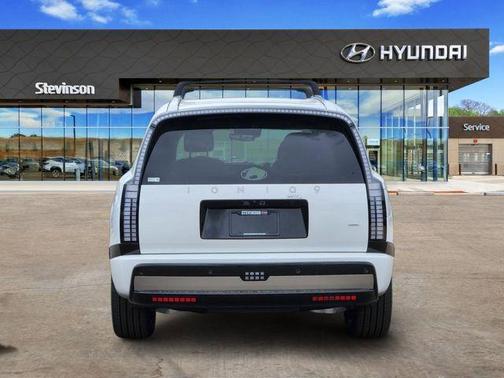 Snow White Pearl 2026 Hyundai IONIQ 9 PERFORMANCE CALLIGRAPHY