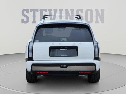 Snow White Pearl 2026 Hyundai IONIQ 9 PERFORMANCE CALLIGRAPHY