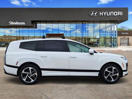 Snow White Pearl 2026 Hyundai IONIQ 9 PERFORMANCE CALLIGRAPHY