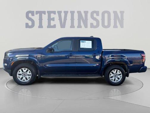 Deep Blue Pearl 2022 Nissan Frontier SV