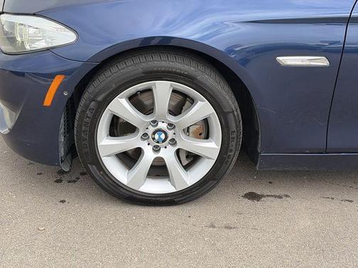 Deep Sea Blue Metallic 2012 BMW 550 i xDrive