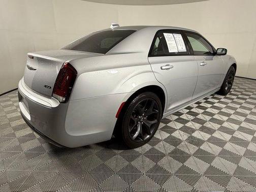 2023 Chrysler 300 Touring