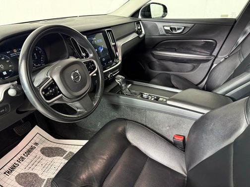 2020 Volvo S60 T5 Momentum