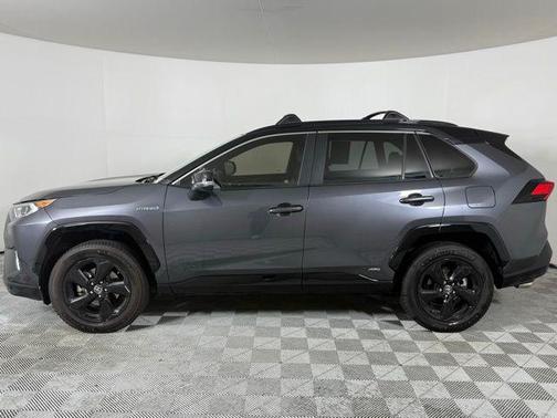 2020 Toyota RAV4 Hybrid SE