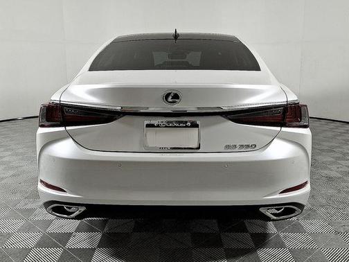 2025 Lexus ES 350 Ultra Luxury