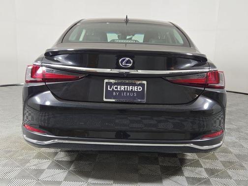 2021 Lexus ES 300h Premium