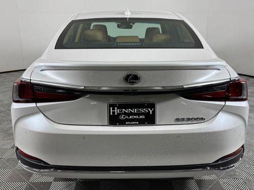2024 Lexus ES 300h Premium