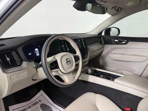 2024 Volvo XC60 B5 Plus Dark Theme