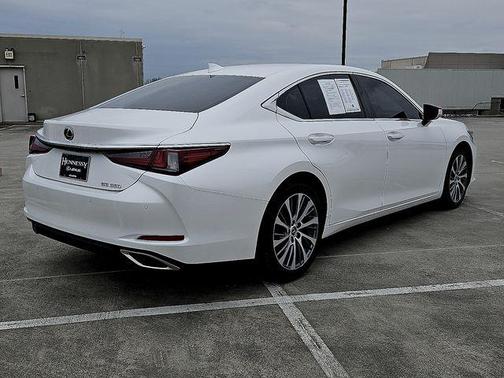 2019 Lexus ES 350 Premium