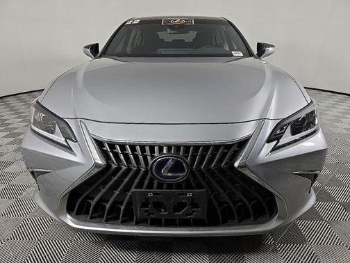 2022 Lexus ES 300h Base