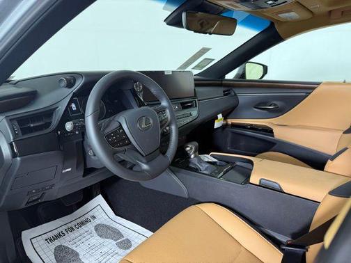 2025 Lexus ES 350 Base