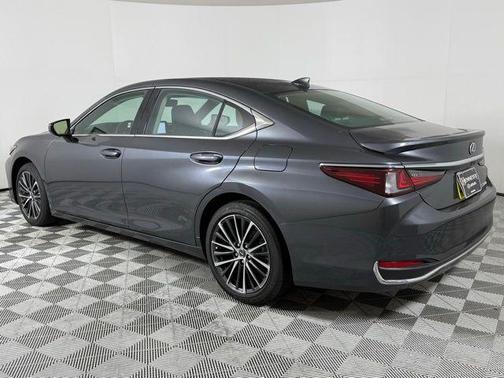 2024 Lexus ES 300h Premium