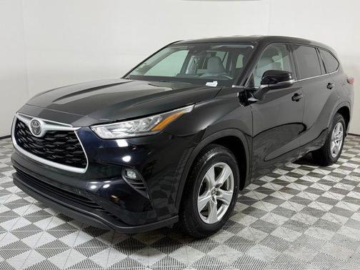 2020 Toyota Highlander LE