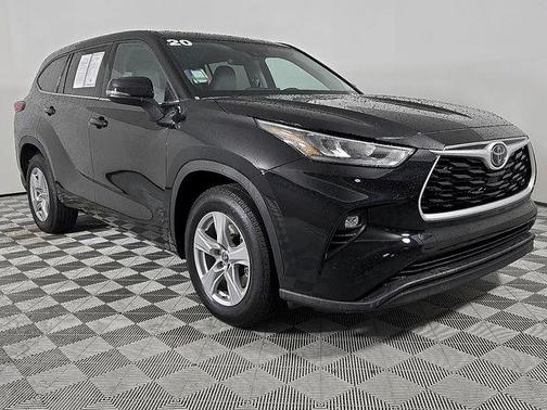 2020 Toyota Highlander LE