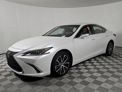2025 Lexus ES 300h Base