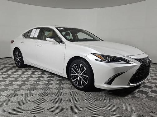 2025 Lexus ES 300h Base