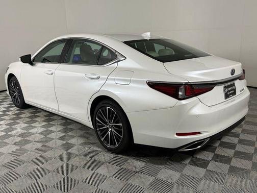 2025 Lexus ES 350 Premium