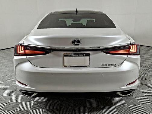2025 Lexus ES 350 Base