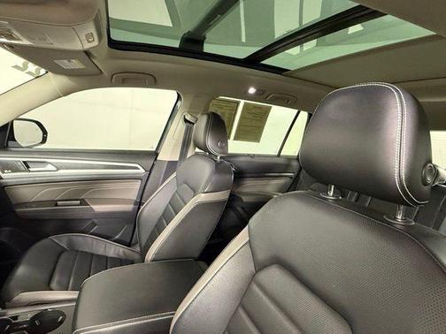 2022 Volkswagen Atlas 3.6L SEL Premium