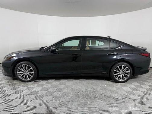 2021 Lexus ES 300h Premium