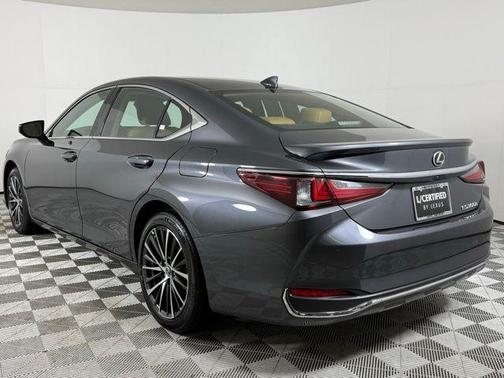 2025 Lexus ES 300h Premium