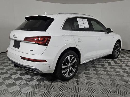 2022 Audi Q5 45 S line Premium