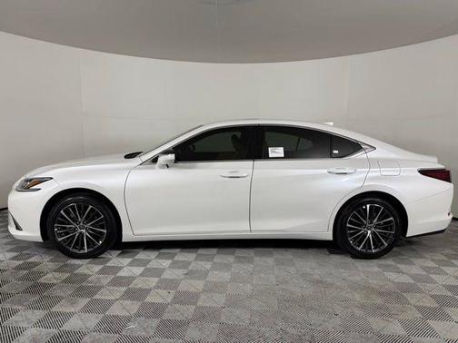2025 Lexus ES 350 Base