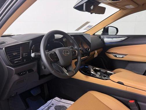 2025 Lexus NX 350h Premium