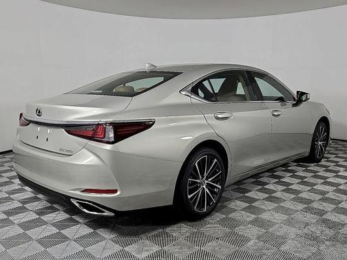 2025 Lexus ES 350 Base