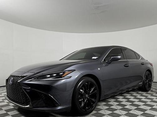 2022 Lexus ES 300h F SPORT