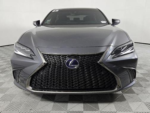 2022 Lexus ES 300h F SPORT
