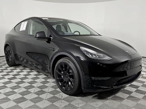 2021 Tesla Model Y Standard Range Rear-Wheel Drive