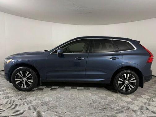 Denim Blue Metallic 2023 Volvo XC60 B5 Core