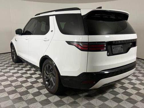 2022 Land Rover Discovery P300 S R-Dynamic