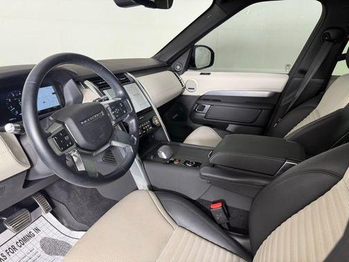 2022 Land Rover Discovery P300 S R-Dynamic