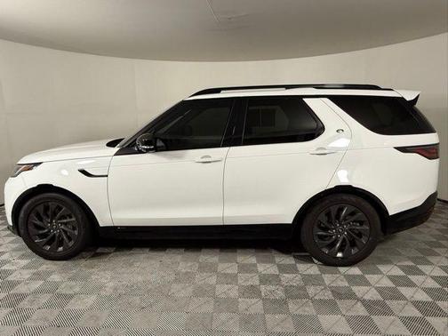 2022 Land Rover Discovery P300 S R-Dynamic