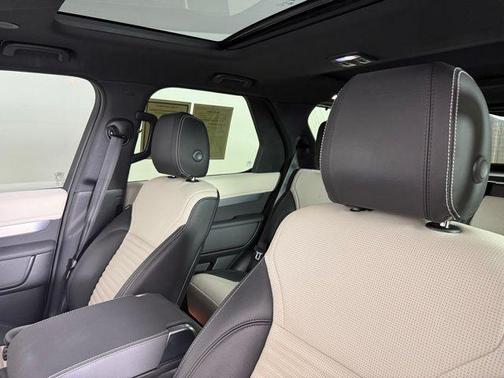 2022 Land Rover Discovery P300 S R-Dynamic