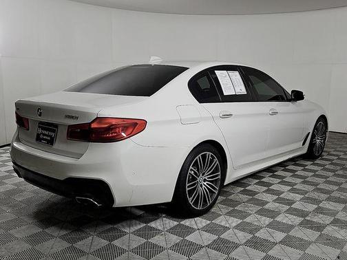 Alpine White 2018 BMW 530 xDrive