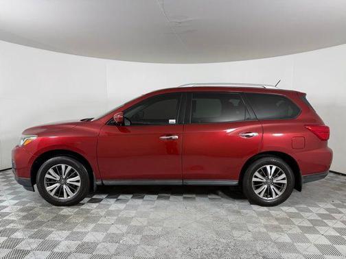 2017 Nissan Pathfinder S