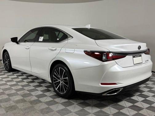 2025 Lexus ES 350 Base