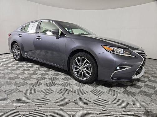 2016 Lexus ES 300h Base